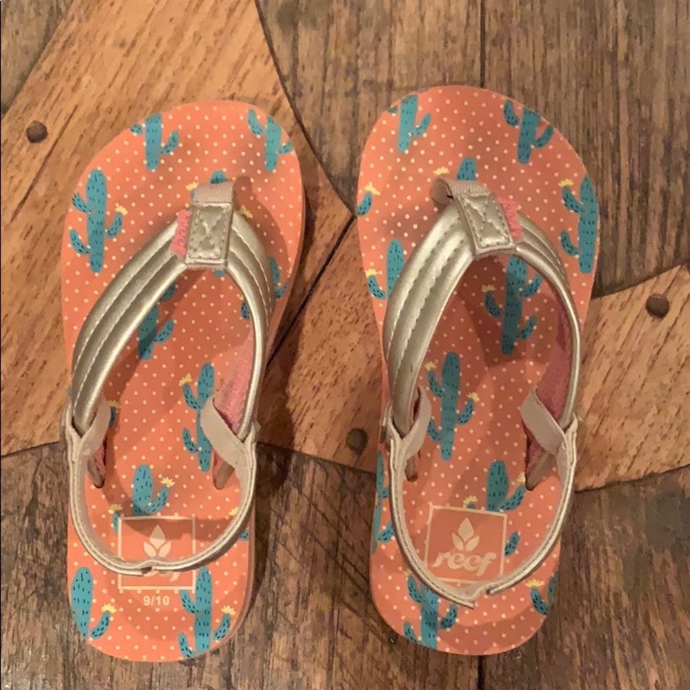 Reef kids 9 / 10 sandals